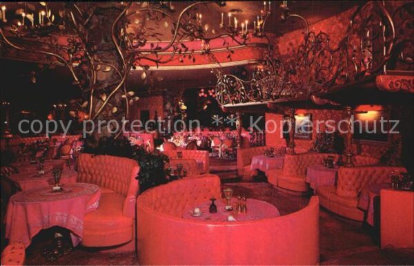 San Luis Obispo Madonna Inn Nacht-Bar Dining Room