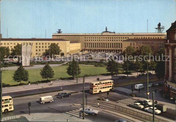 Berlin Tempelhof Platz der Luftbrücke