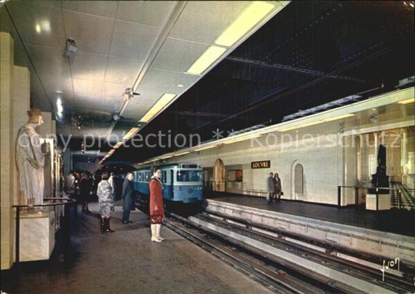 U-Bahn Subway Underground Metro Paris Station Louvre