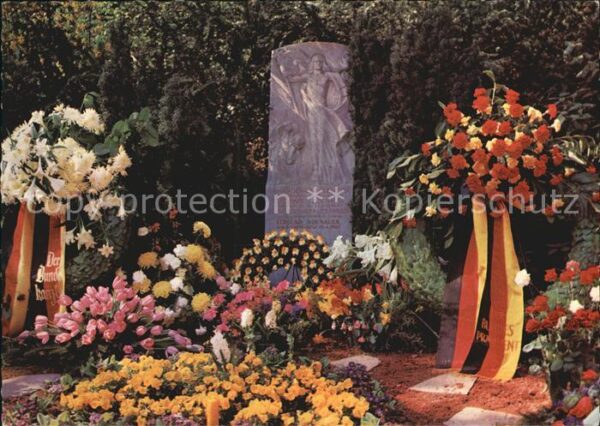 Tod Grabstätte Konrad Adenauer Waldfriedhof