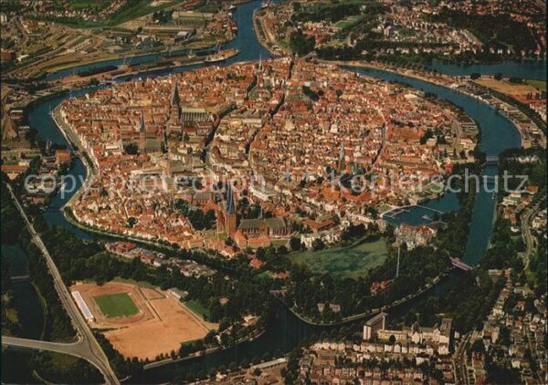 Luebeck Fliegeraufnahme Hansestadt