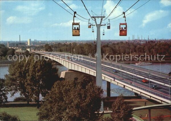 Koeln Rhein Zoobrücke mit Rheinseilbahn