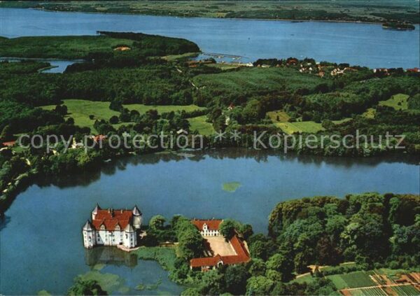Gluecksburg Ostseebad Schloss und Förde Fliegeraufnahme