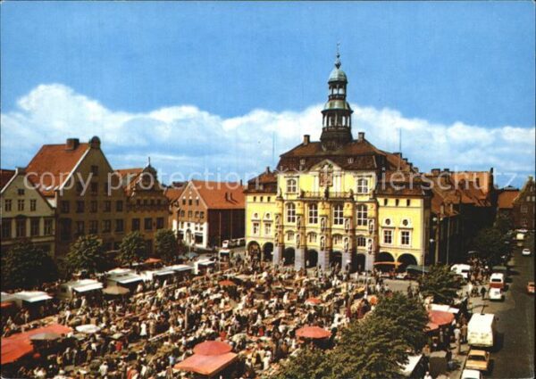 Lueneburg Rathaus und Marktplatz