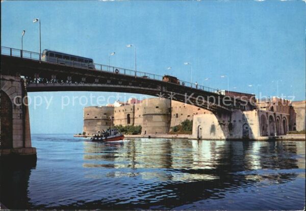 Taranto Schloss San Angelo und Drehbrücke