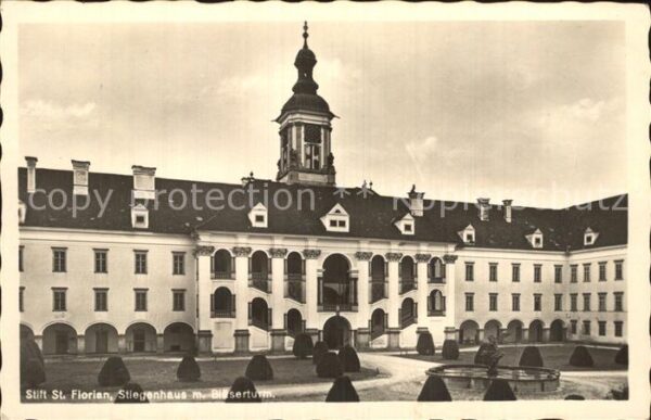 Linz Donau Stift St Florian Stiegenhaus mit Bläser