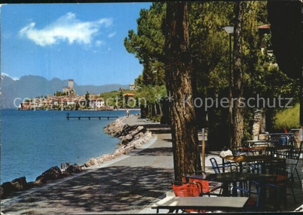 Malcesine Lago di Garda Passeggiata Lungo Lago