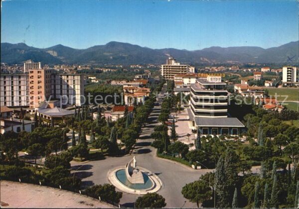 Abano Terme Piazale Cristoforo Colombo e panorama v