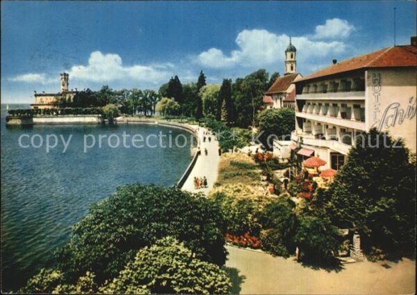 Langenargen Bodensee Seepromenade mit Schloss Montfort