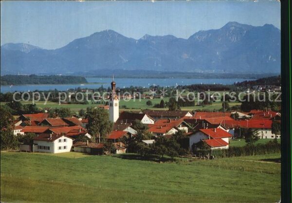 Rimsting Ortsansicht mit Kirche Hochgern Hochfel