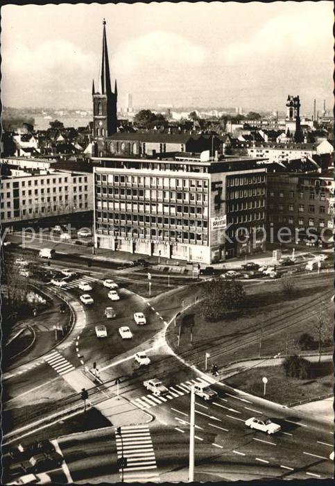 Koeln Rhein Auffahrt zur Rheinbrücke