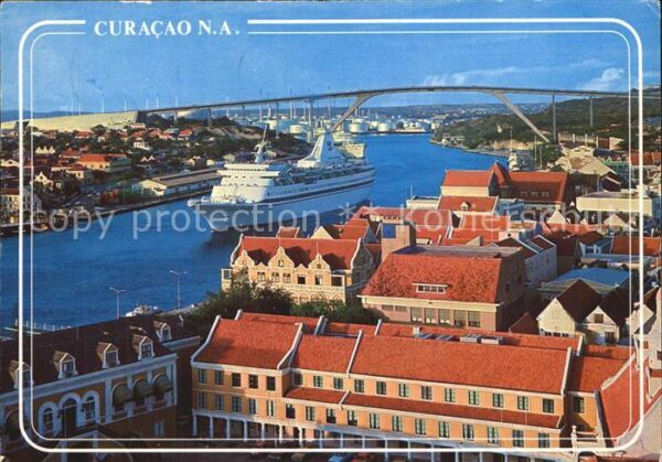 Curacao Niederlaendische Antillen mit Kreuzfahtschiff