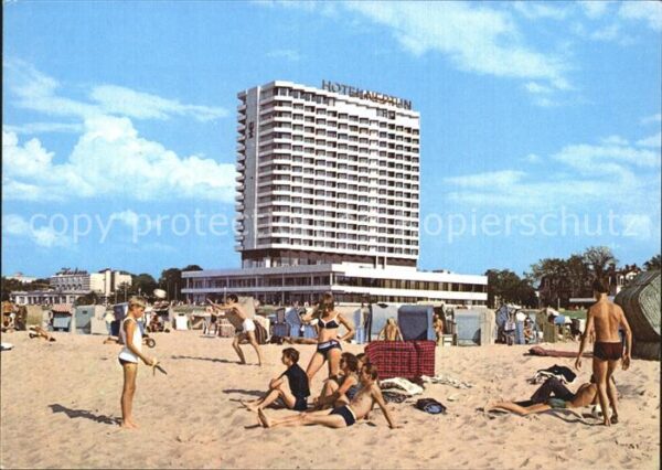 Warnemuende Ostseebad Strand am Hotel Neptun