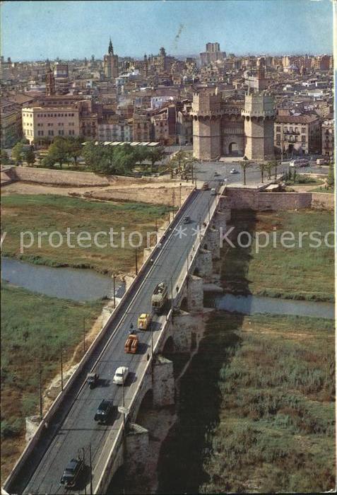 Valencia Valenciana Puente y Torres de Serranos vista aerea