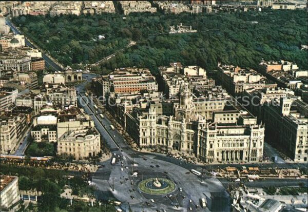 Madrid Spain Plaza de la Cibeles y el Retiro vista a