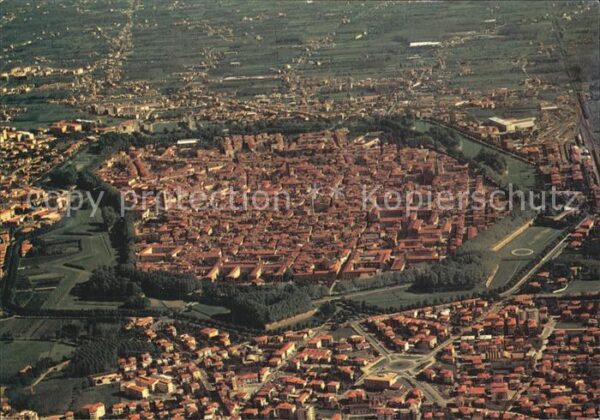 Lucca Veduta aerea