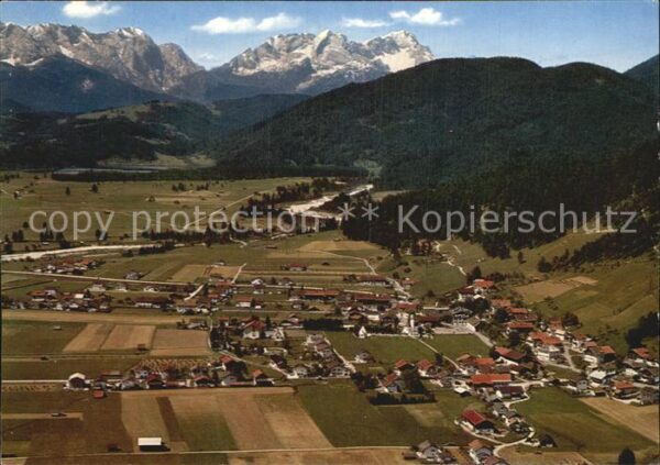 Wallgau Fliegeraufnahme mit Wetterstein und Zug