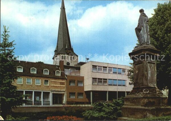 Schoeppenstedt Markt Denkmal Statue Kirchturm Eulenspi