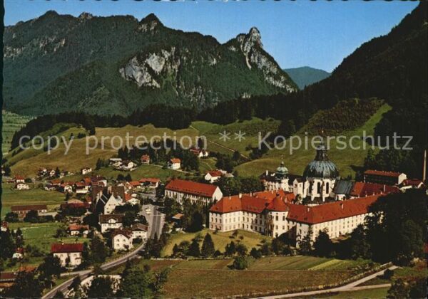 Ettal Benediktinerkloster gegen Ammergauer Al