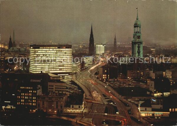 Hamburg Ost West Strasse bei Nacht