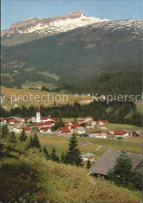 Riezlern Kleinwalsertal Vorarlberg mit Hochifen Allgäuer Alpen