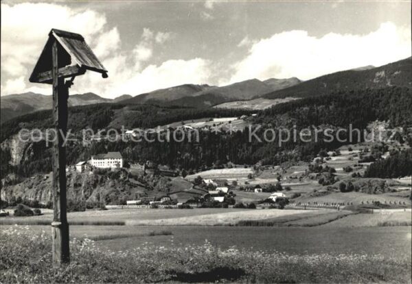 St Lorenzen Suedtirol Val Pusteria Wegekreuz
