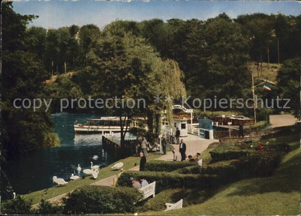 Malente-Gremsmuehlen Partie am Dieksee mit Anlegestelle und