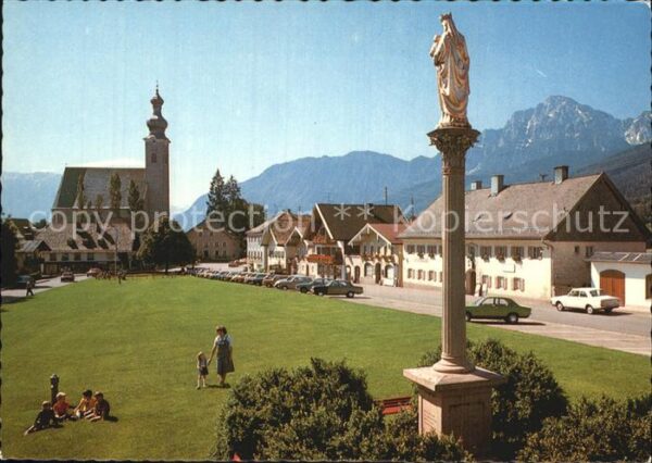 Anger Chiemgau Dorfplatz Mariensäule Hochstaufen