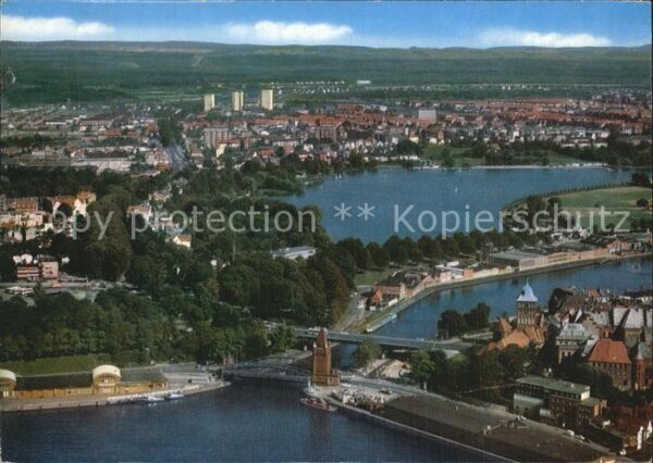 Luebeck Fliegeraufnahme Hansestadt