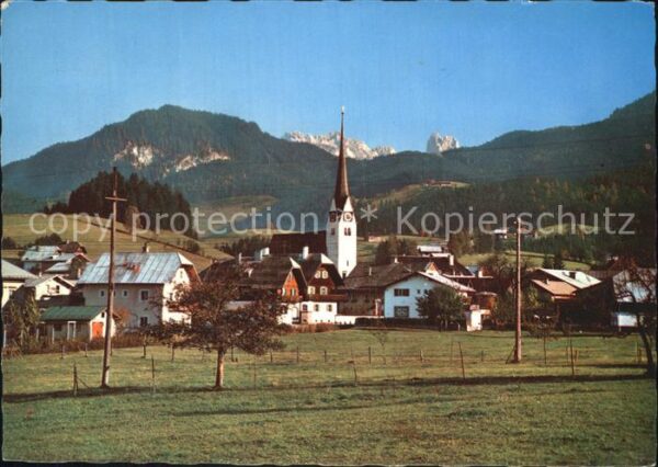 Abtenau Ortspartie gegen Bischofsmütze