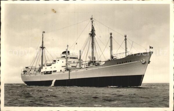 Schiffe Ships Navires Frachtmotorschiff Pazifik