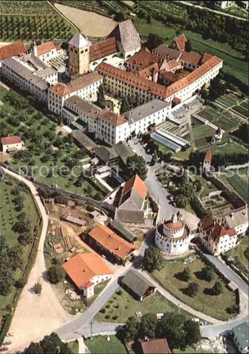 Brixen Suedtirol Fliegeraufnahme Chorherrenstift Neustif