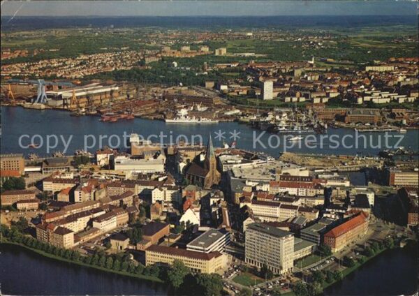 Kiel Fliegeraufnahme Centrum mit Werften und