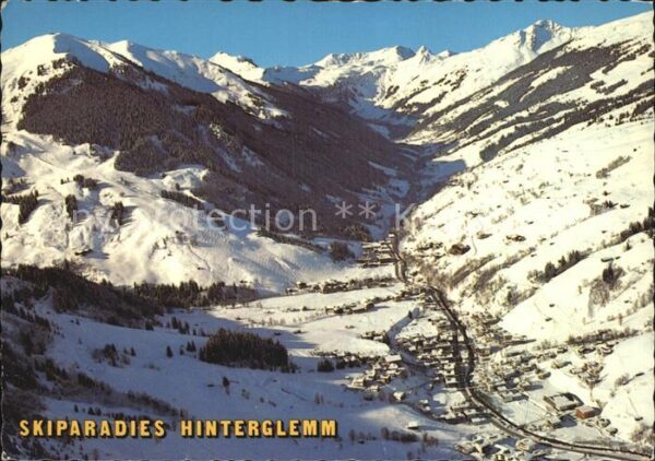 Hinterglemm Saalbach Fliegeraufnahme mit Zwölferkogel Schust