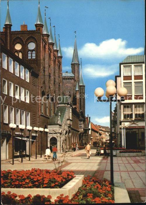 Luebeck Breite Strasse mit Rathaus