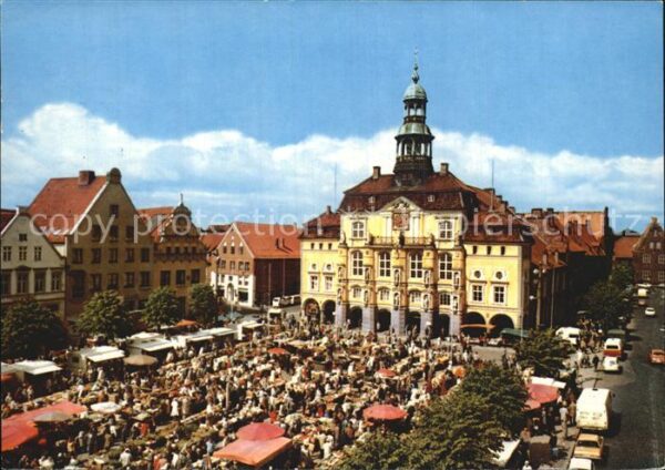 Lueneburg Rathaus und Marktplatz