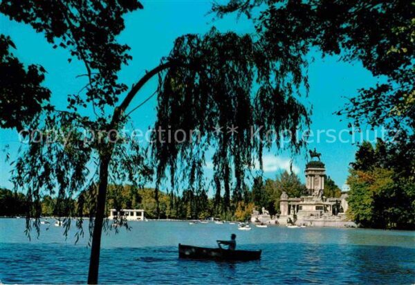 Madrid Spain Estanque del Retiro