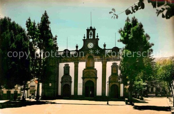 Teror Plaza del Pino
