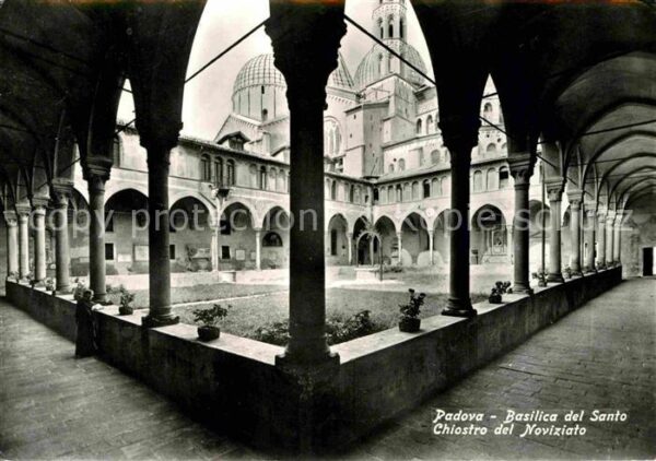 Padova Basilica del Santo Chiostro del Novizia
