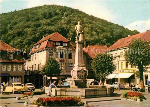 Suhl Thueringer Wald Waffenschmiede Denkmal Blick zum Domber