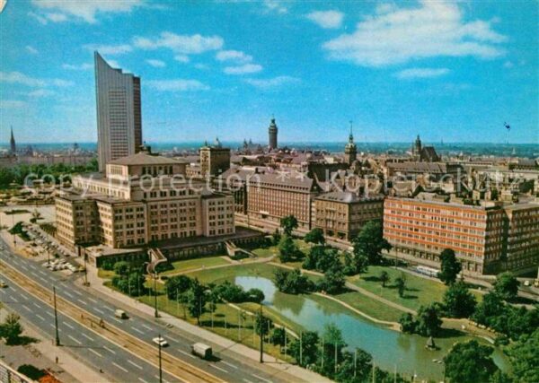 Leipzig Stadtbild mit Oper und Hochhaus der Kar