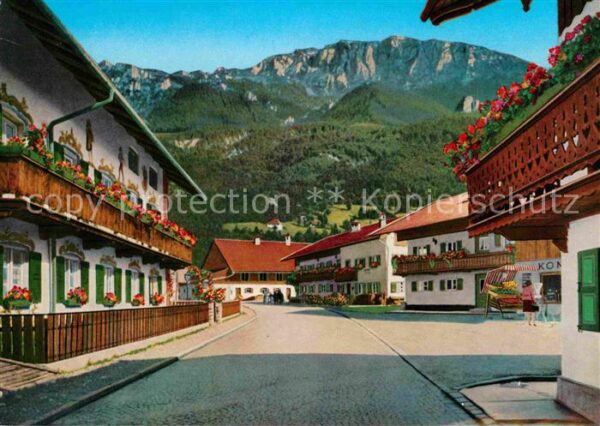 Benediktbeuern Dorfstrasse mit Benediktenwand Bayerisc