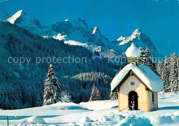 Lenggries Bergkirchlein gegen Zugspitzgruppe Wint