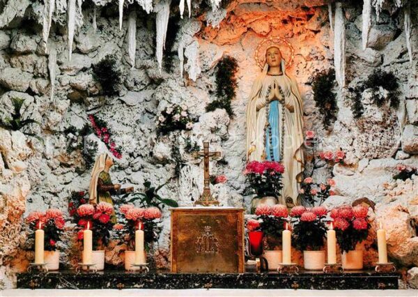Wigratzbad Herz Jesu und Maria Sühnekirche Grotte