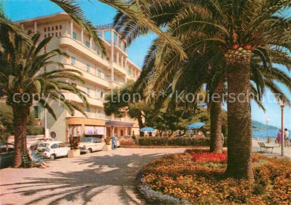 ALASSIO Savona Liguria IT Passeggiata a mare Hotel Mediterranee R