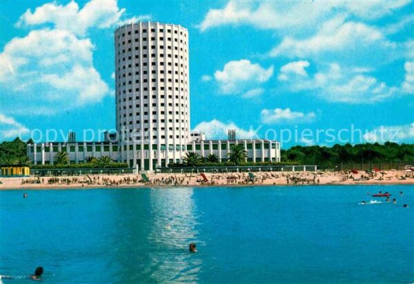 Marina di Massa Torre Fiat Turm Badestrand