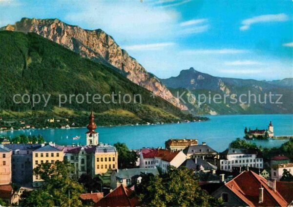 Gmunden Salzkammergut Traunsee und Traunstein mit Schlafende