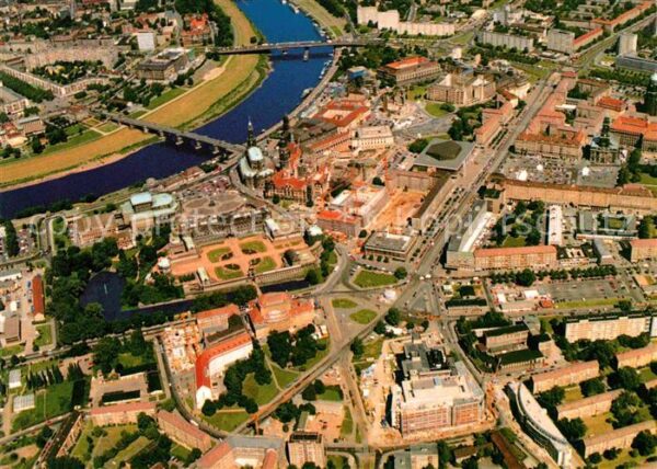 Dresden Fliegeraufnahme Altstadt mit Elbe