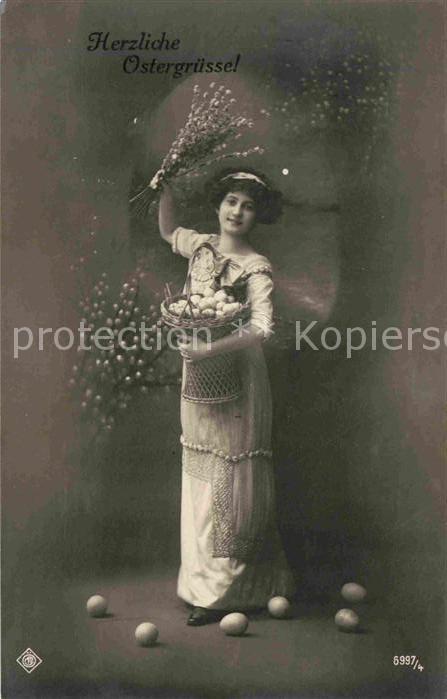 Foto OePG Nr. 6997/4 Ostern Frau Weidenkätzchen