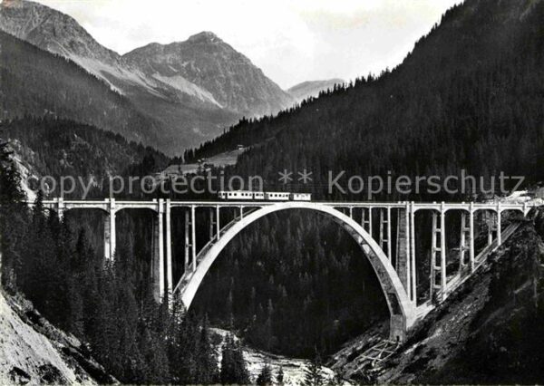 Eisenbahn Arosabahn Viadukt bei Langwies